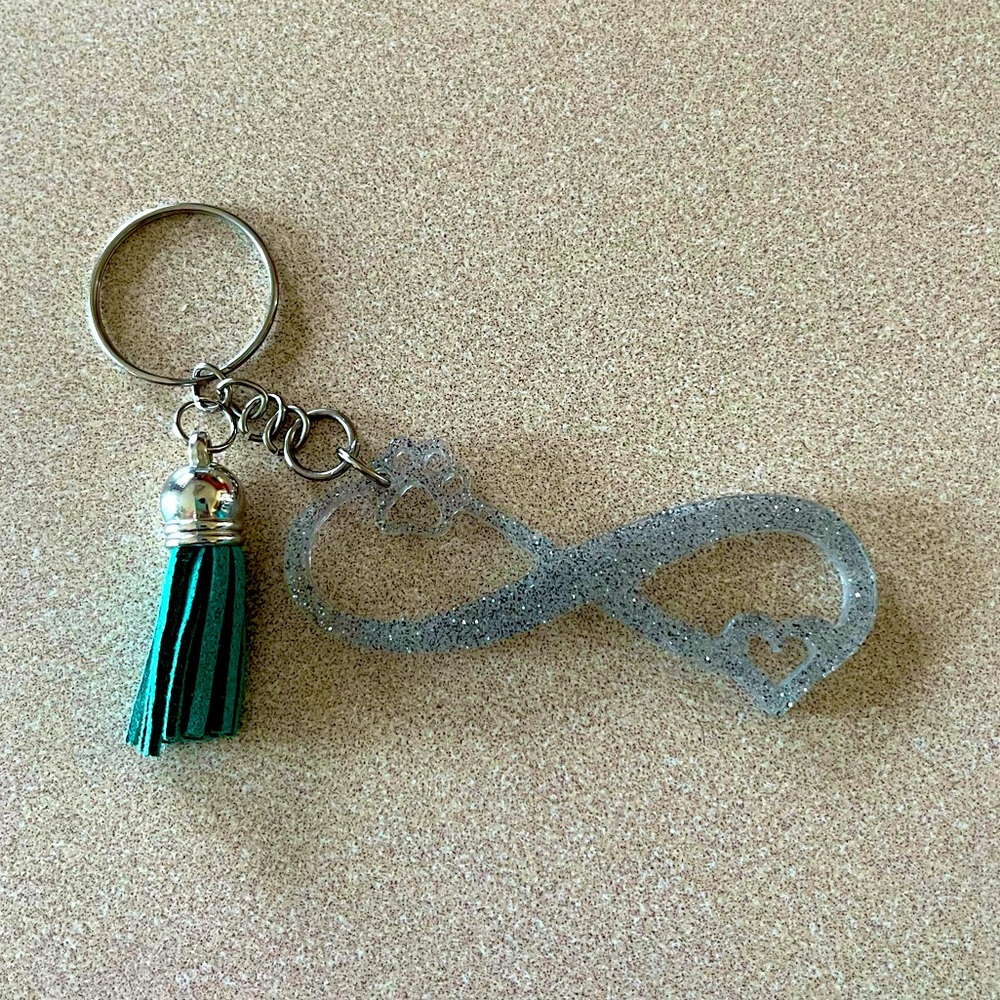 **SPECIAL DEAL** Handmade Paw & Heart Infinity Keychain -Please read description